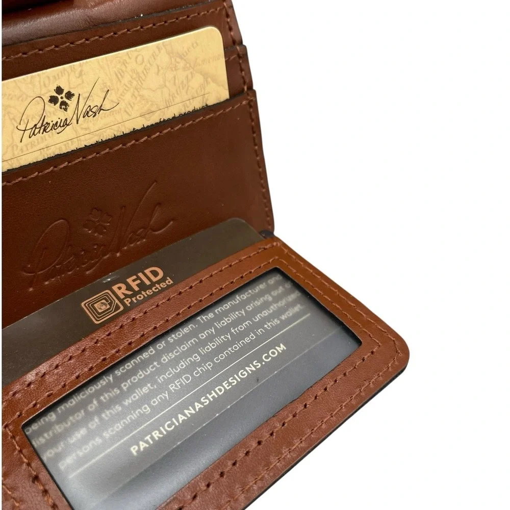 Patricia Nash Leather Cassis Id Credit Card Case Watercolor‎ Butterfly Gift Box